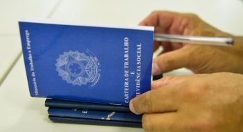 Taxa de desemprego sobe para 13,1%, diz pesquisa do IBGE